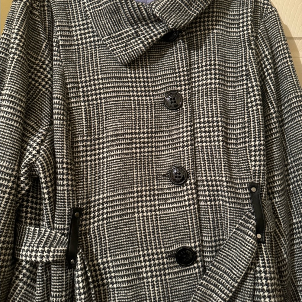 NWT Black & White Coat By Madden Girl Size 3X - Picture 5 of 5